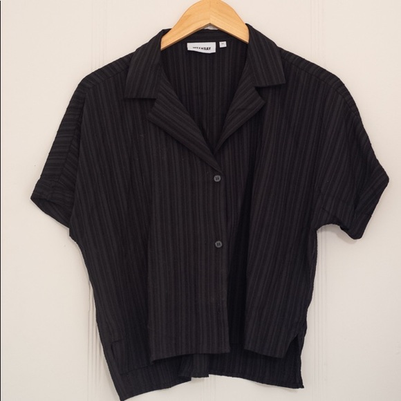 Weekday Short sleeved shirt European size 34 - Picture 1 of 2